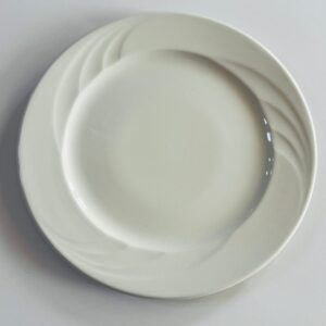 Embossed white rim plate